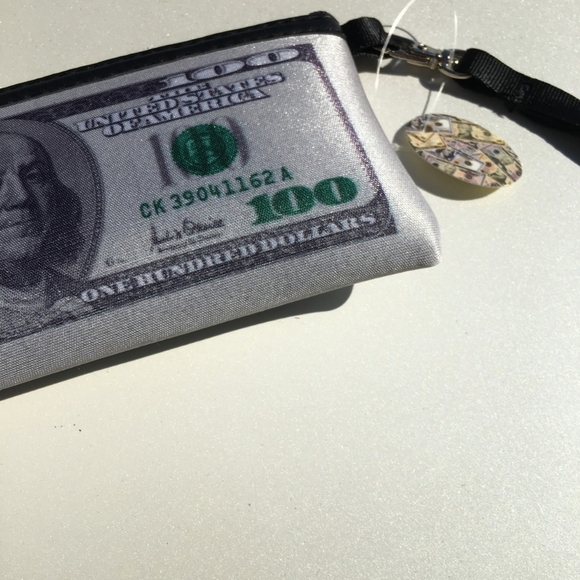 Money Makeup Wristlet Mini Purse Pouch - Picture 4 of 13